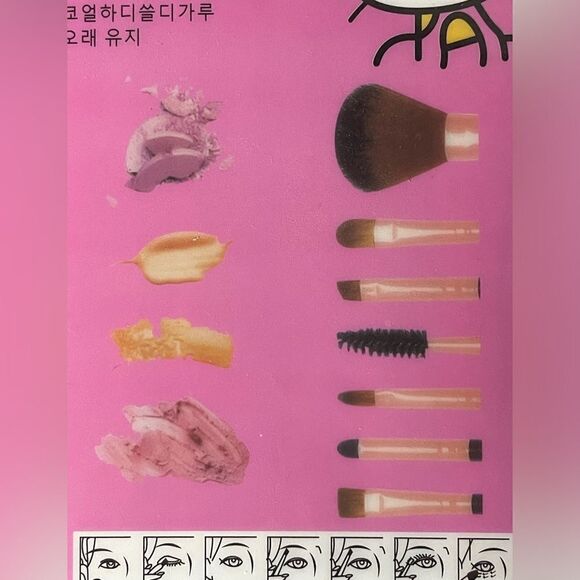 Hello Kitty Makeup Brush Set Comes w/7 Brushes (NEW) - Picture 5 of 7